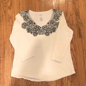 Cream-colored, collar-designed Blouse!